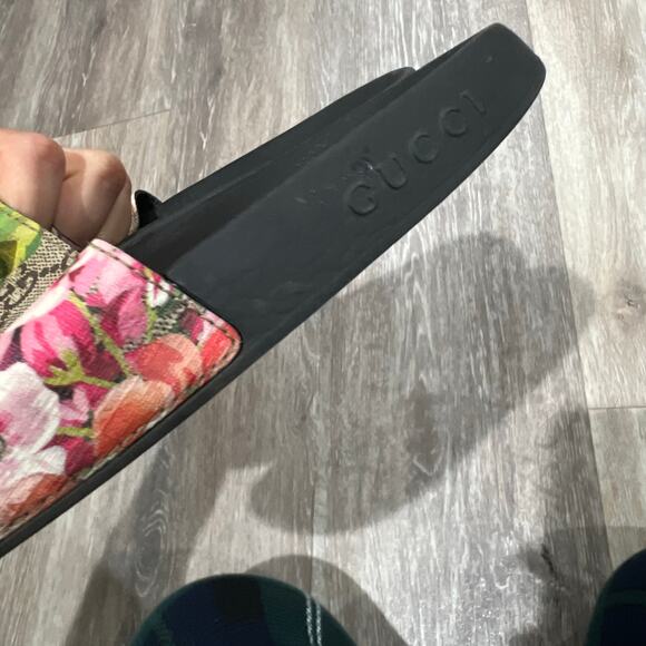 Gucci Floral Monogram Slides Size 37 - Excellent Condition! - Picture 5 of 6